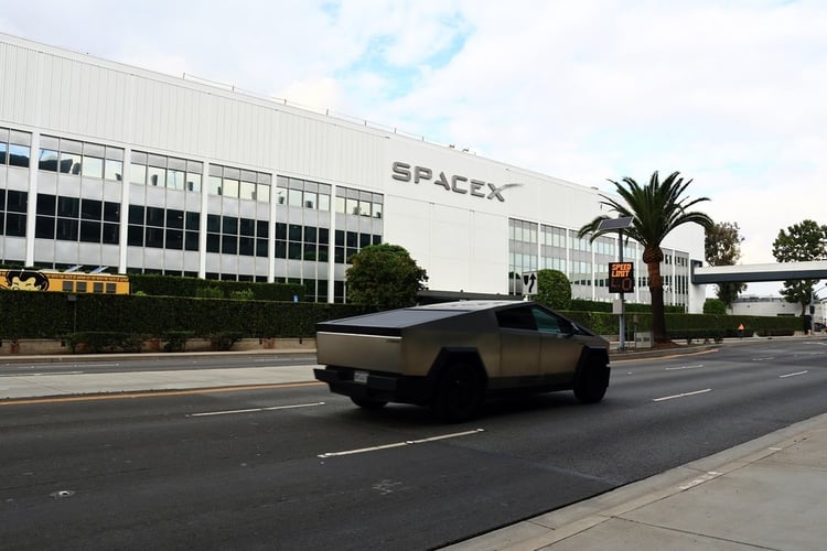 tesla near spacex